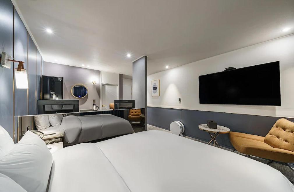 Brown-Dot Hotel Geomdan Ίντσεον Εξωτερικό φωτογραφία
